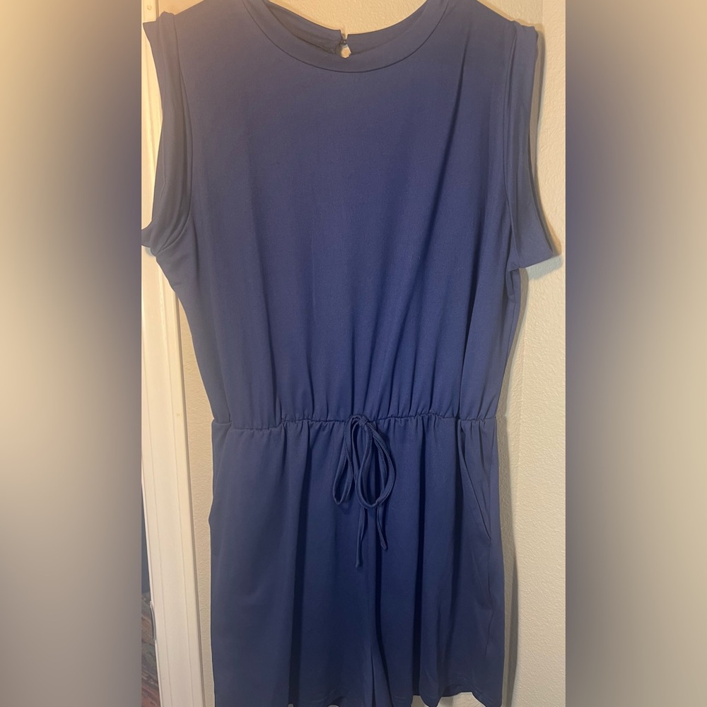 💙SHEIN Cap Sleeve Women’s Romper in Navy Blue💙